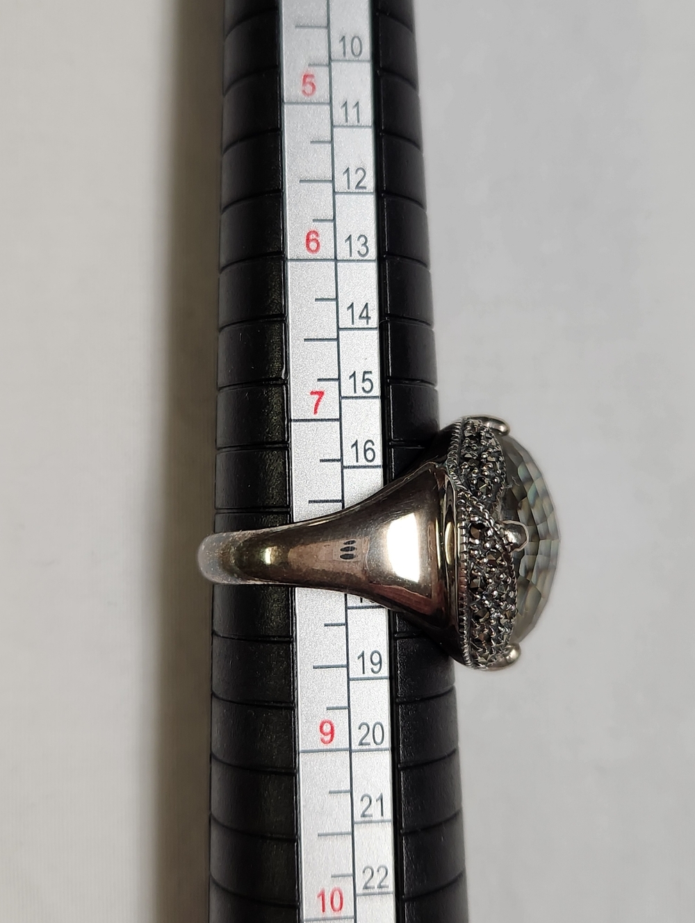 MARC JACOBS Sterling Silver Abalone Shell Ring With Marcaste Accents Size 8 - Picture 17 of 17